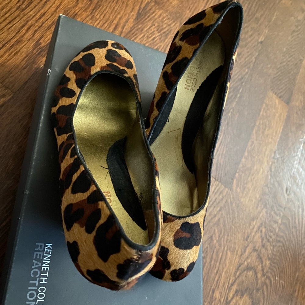Kenneth Cole Calf Hair Leopard print wedges